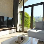 Appartamento Lumineux Et Cosy Avec Jardin Vue Sur Chateau Près Port En Bessin, Bayeux Et Omaha Commes