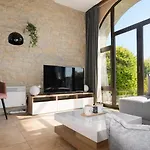 Lägenhet Lumineux Et Cosy Avec Jardin Vue Sur Chateau Pres Port En Bessin, Bayeux Et Omaha Commes