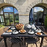 Lägenhet Lumineux Et Cosy Avec Jardin Vue Sur Chateau Pres Port En Bessin, Bayeux Et Omaha Commes