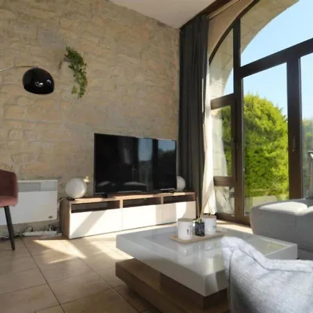 Apartmán Lumineux Et Cosy Avec Jardin Vue Sur Chateau Pres Port En Bessin, Bayeux Et Omaha *