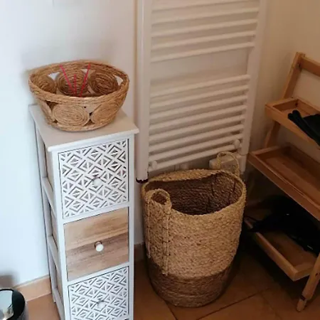 Lumineux Et Cosy Avec Jardin Vue Sur Chateau Pres Port En Bessin, Bayeux Et Omaha Apartment Commes