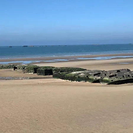 Lumineux Et Cosy Avec Jardin Vue Sur Chateau Pres Port En Bessin, Bayeux Et Omaha Commes