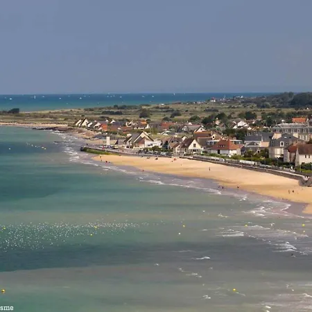 Lumineux Et Cosy Avec Jardin Vue Sur Chateau Pres Port En Bessin, Bayeux Et Omaha Appartement Commes