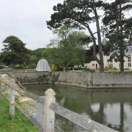 Apartmán Lumineux Et Cosy Avec Jardin Vue Sur Chateau Pres Port En Bessin, Bayeux Et Omaha