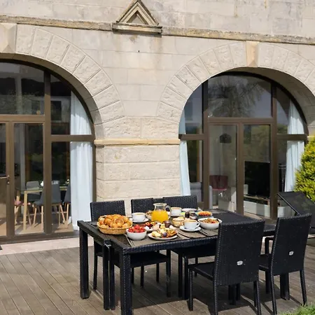 Lumineux Et Cosy Avec Jardin Vue Sur Chateau Pres Port En Bessin, Bayeux Et Omaha Lägenhet *