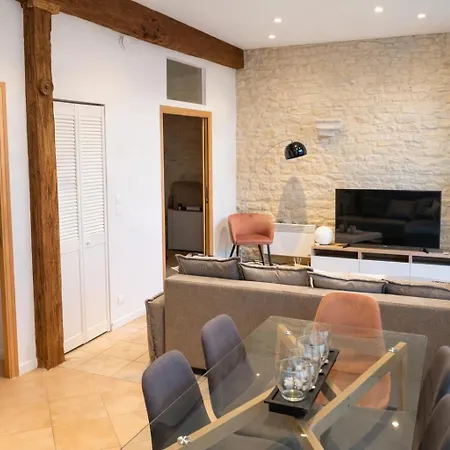Lumineux Et Cosy Avec Jardin Vue Sur Chateau Pres Port En Bessin, Bayeux Et Omaha Apartmán