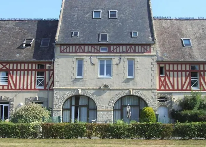 Lejlighed Lumineux Et Cosy Avec Jardin Vue Sur Chateau Pres Port En Bessin, Bayeux Et Omaha *