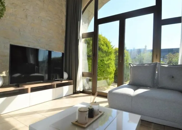 Lejlighed Lumineux Et Cosy Avec Jardin Vue Sur Chateau Pres Port En Bessin, Bayeux Et Omaha Commes