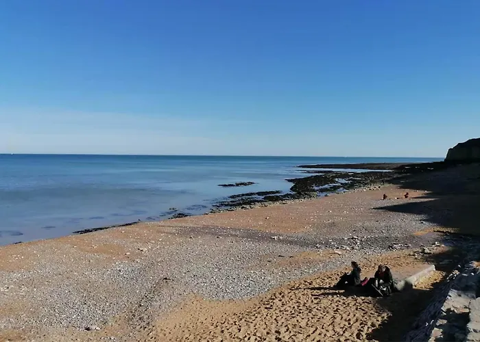 Lumineux Et Cosy Avec Jardin Vue Sur Chateau Pres Port En Bessin, Bayeux Et Omaha Lejlighed Commes