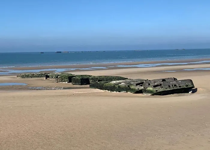 Lumineux Et Cosy Avec Jardin Vue Sur Chateau Pres Port En Bessin, Bayeux Et Omaha Commes