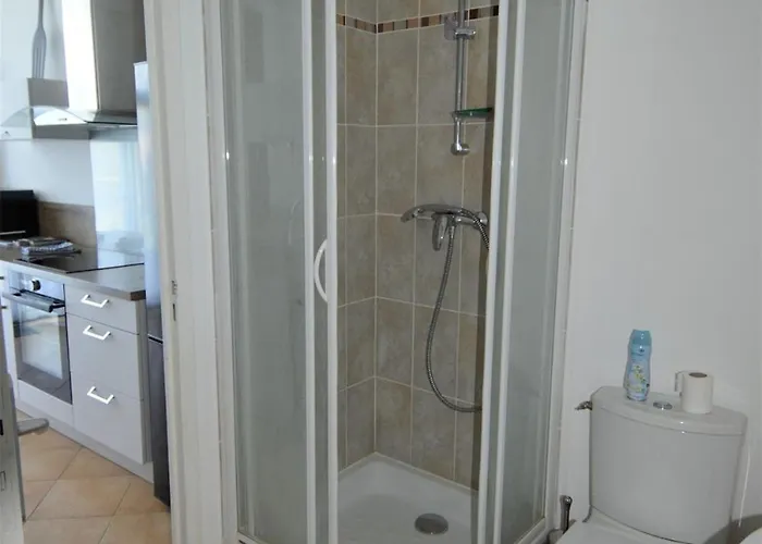 Lumineux Et Cosy Avec Jardin Vue Sur Chateau Pres Port En Bessin, Bayeux Et Omaha Commes