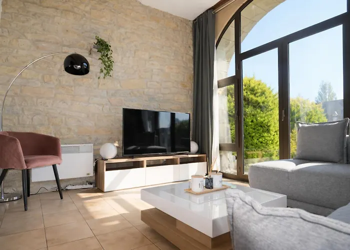 Lejlighed Lumineux Et Cosy Avec Jardin Vue Sur Chateau Pres Port En Bessin, Bayeux Et Omaha Commes